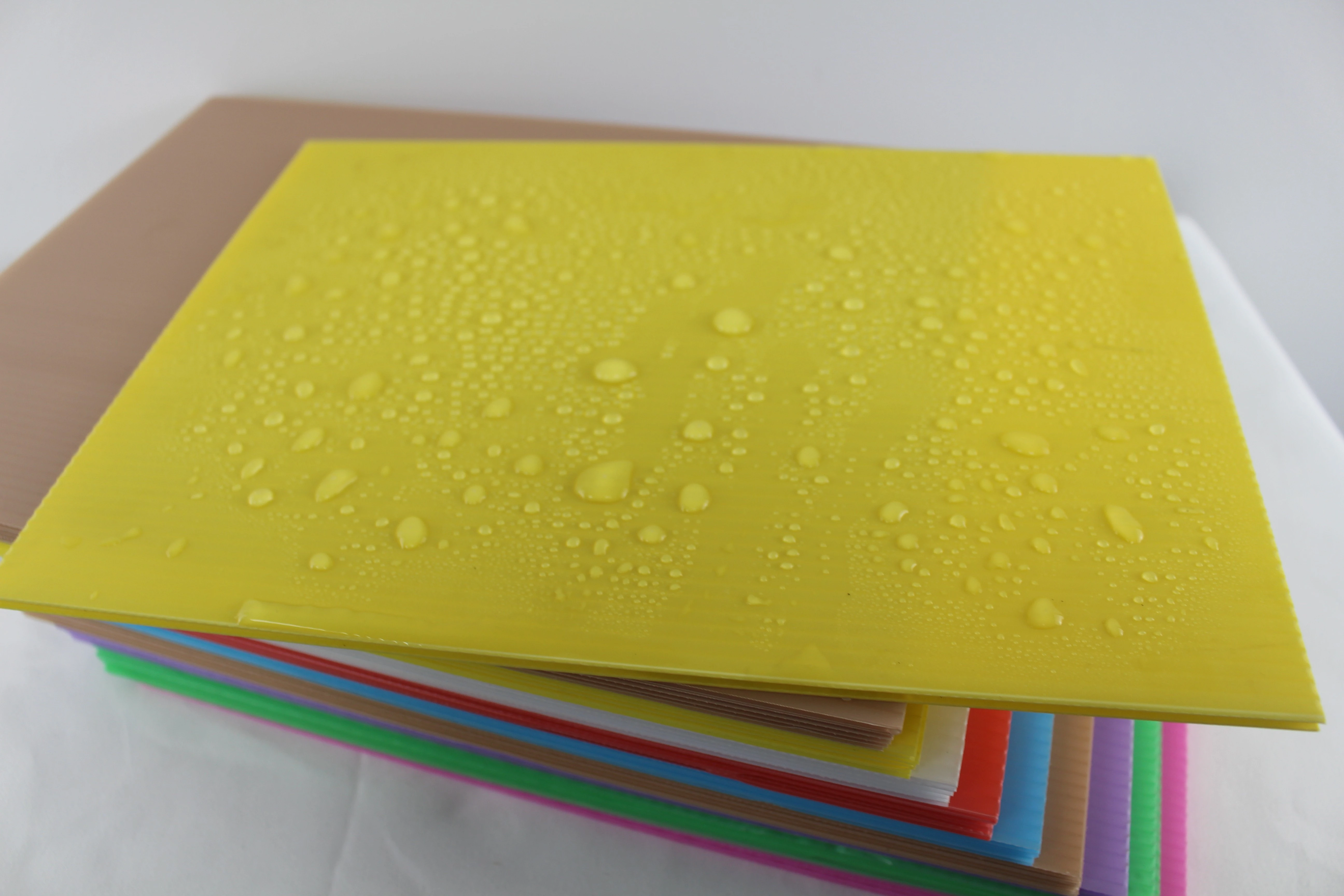 Гофрированный лист PP или ПВХ — в чём разница при эксплуатации на открытом воздухе? Гофрированный лист PP или ПВХ — в чём разница при эксплуатации на открытом воздухе?