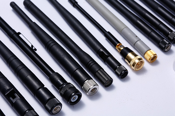 О резиновой антенне О резиновой антенне