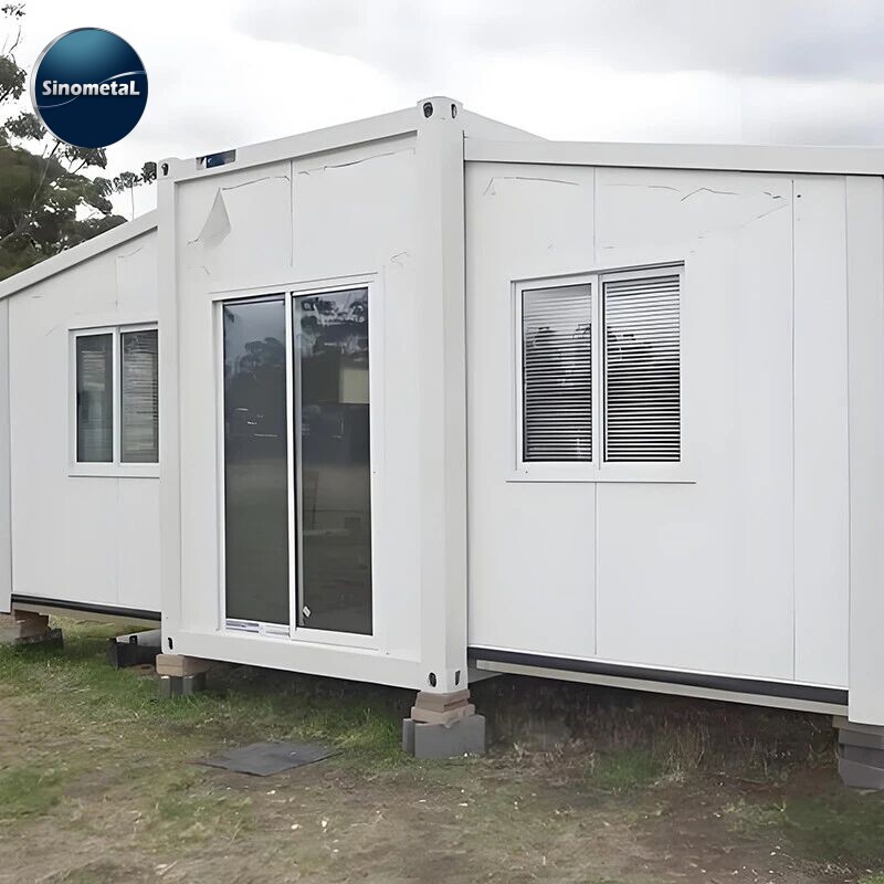 Double Wing Extension Room