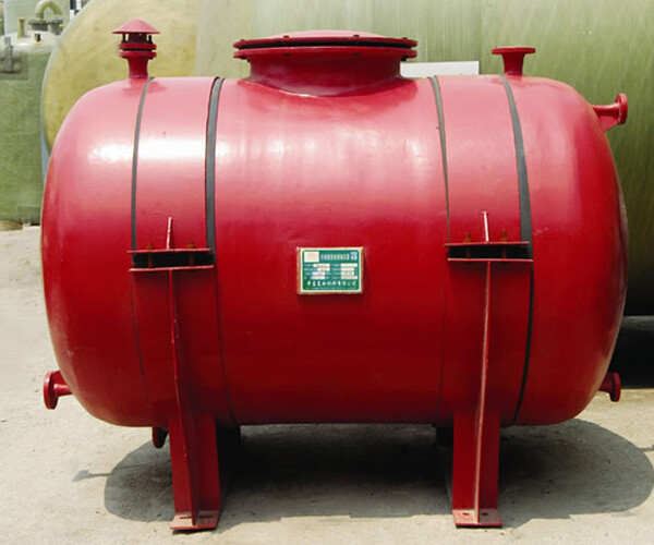 Горизонтальный резервуар для хранения из армированного стекловолокном пластика