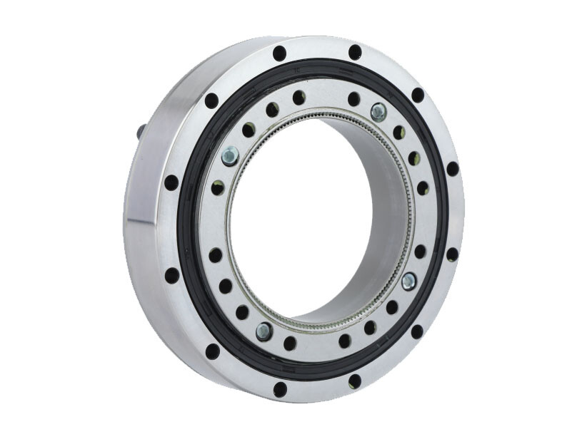 Коаксиальный входной и выходной редуктор с волновыми деформациями