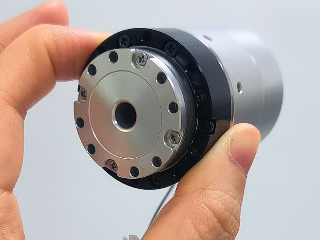 Двигатель шарнира микроробота маленький робот совместный двигатель