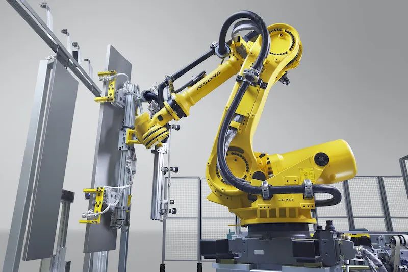 Тяжелый робот с редуктором RV