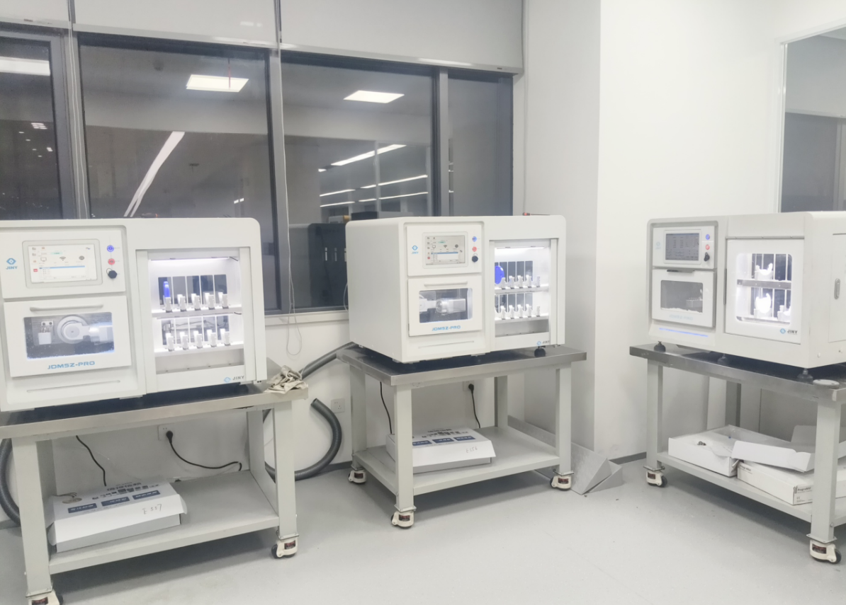 Роль гармонических приводных шестерен в достижении точности 5–10 мкм в стоматологических фрезерных станках