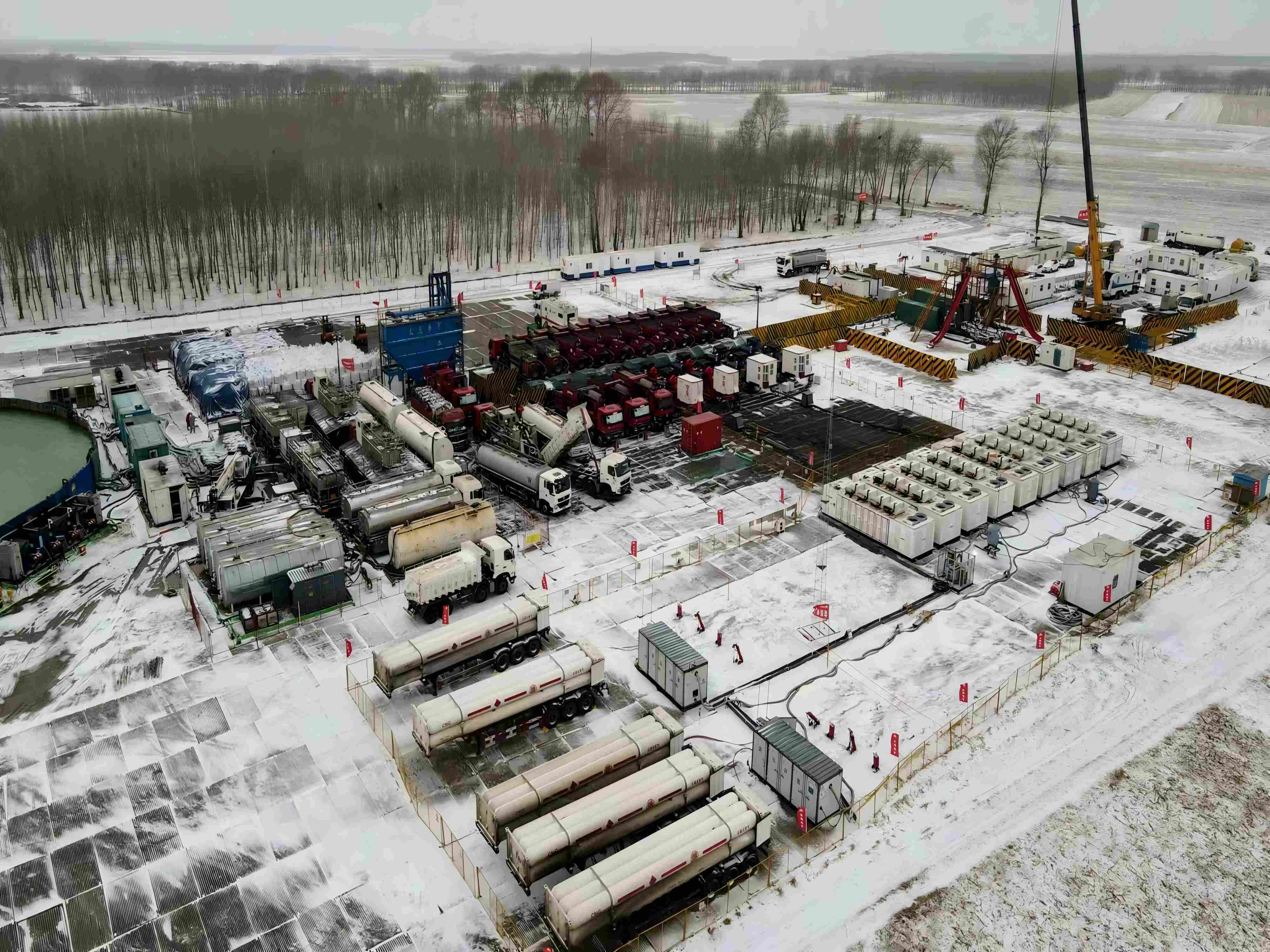 Площадка для добычи нефти - северо-восток (1).jpg