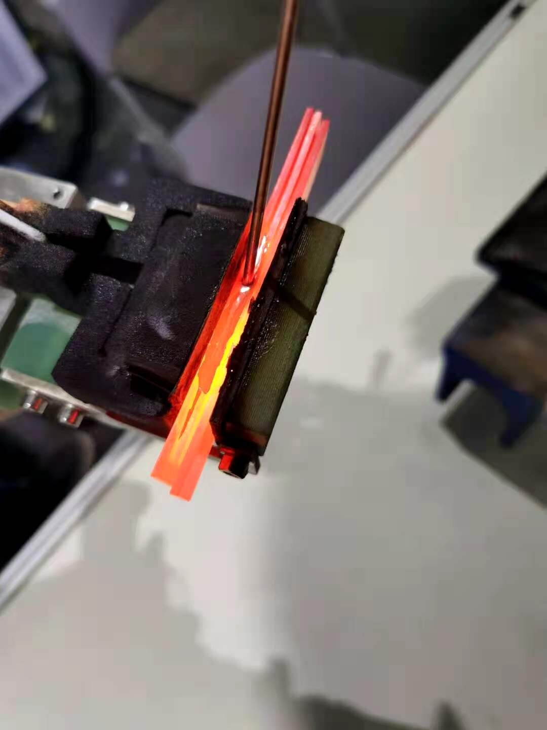 How Does Zone Temperature Control Work in Electromagnetic Induction Heating