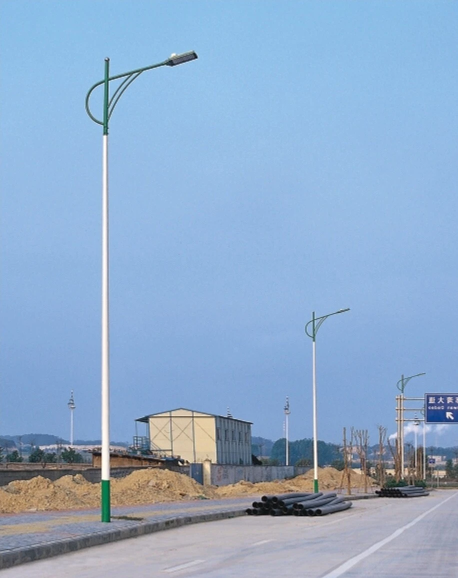 poste de luz con brazo en A