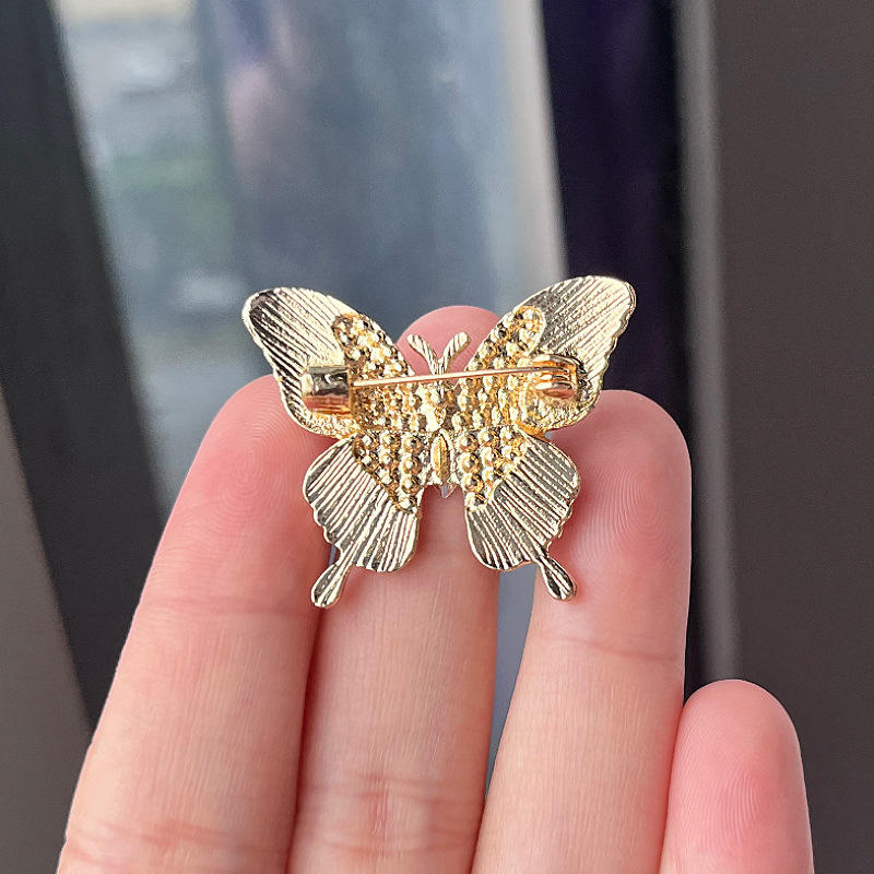 Diamond Studded Pearls Butterfly Brooch Pin Female Delicate Temperament Luxury Elegant Brooches Minimalist Premium Accessories