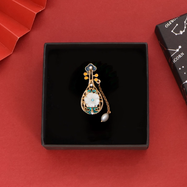 Floral Brooch Advanced Sense Light Luxury Niche Design Anti-slip Button Brooch Small Brooch