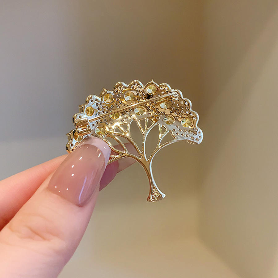 Fashion Gold Plated Crystal Wishing Tree Brooch Elegant Lucky Tree Plant Brooch Pins for Women