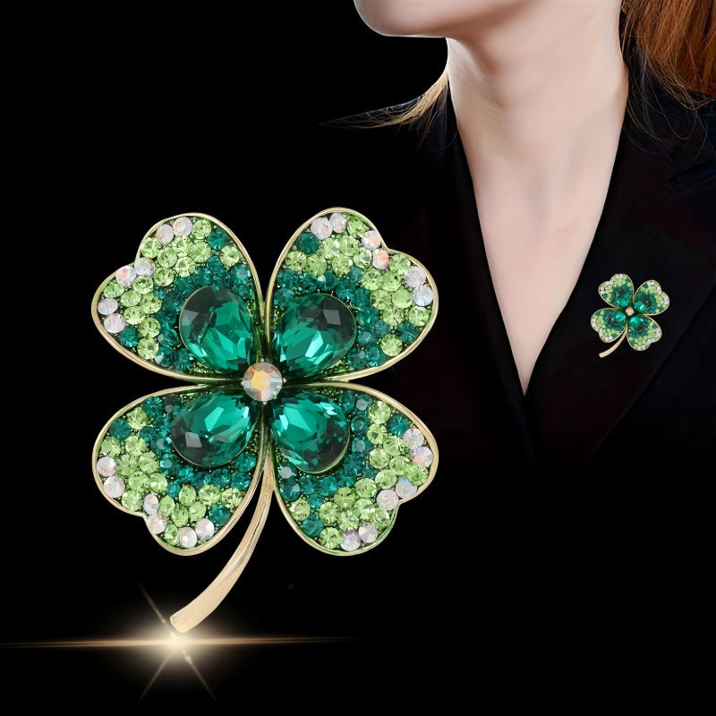 Factory Price Women's Literary Fan Four-leaf Clover Brooch Suit Pin Corsage New Accessories Perfect Gift for Children Main Alloy