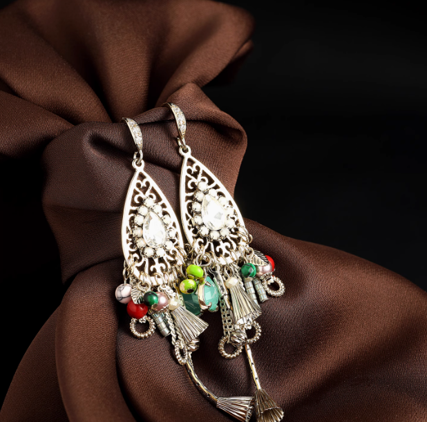 Retro ethnic style tassels bohemian earrings, 2025 new resort style light luxury high-end temperament earrings