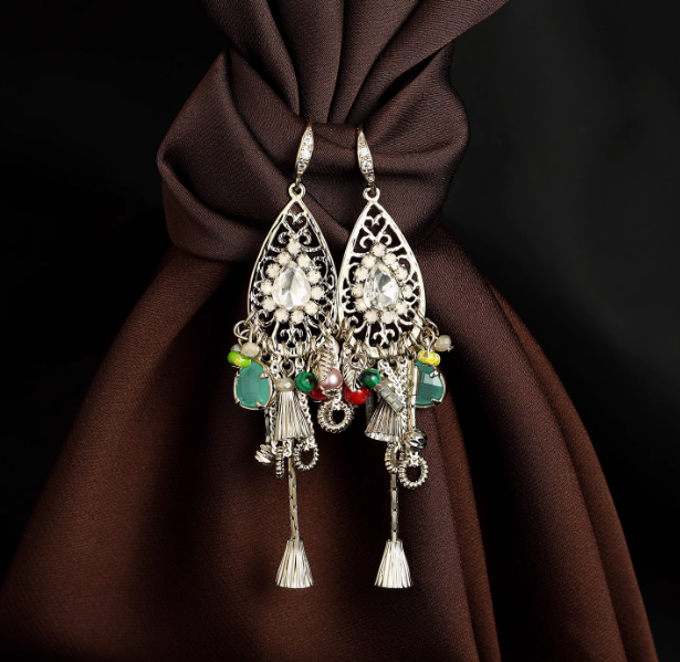 Retro ethnic style tassels bohemian earrings, 2025 new resort style light luxury high-end temperament earrings