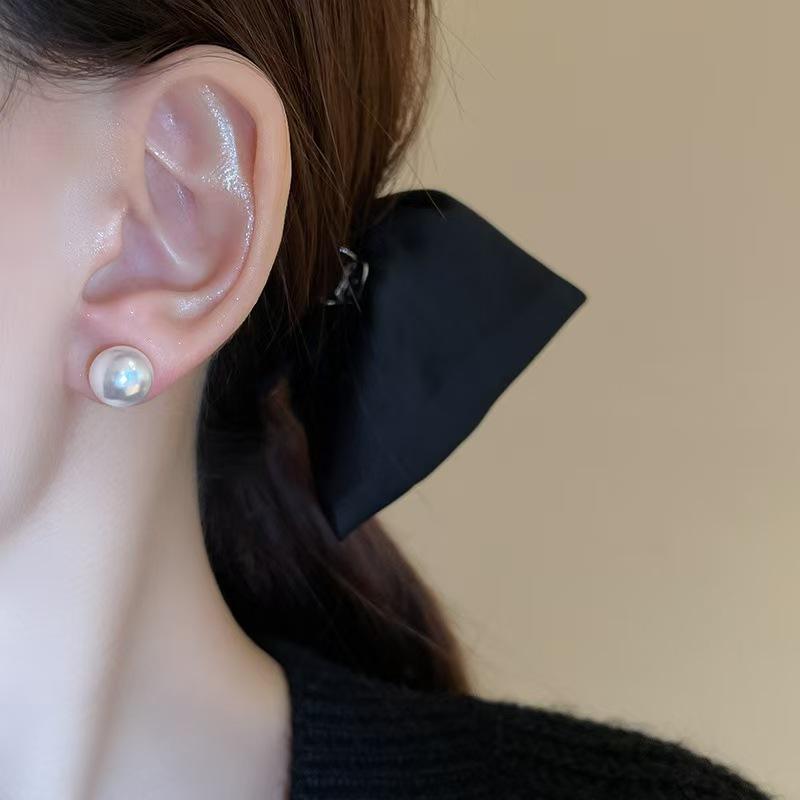 Temperament Simple Earrings Wholesale Different Sizes Custom Shell Pearl Charm Stud Earrings