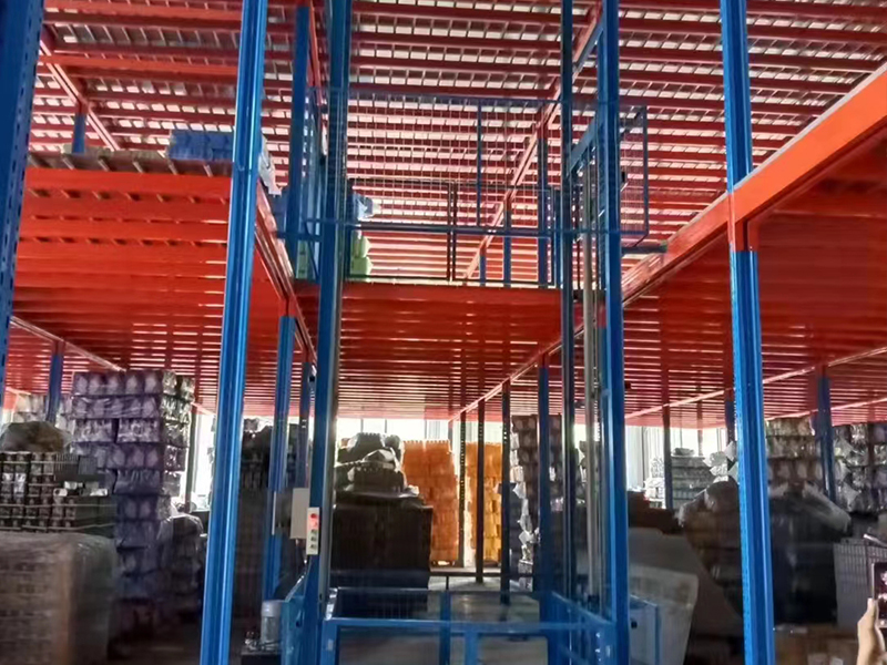 Plataforma de estanterías de tres capas para clientes de Kuwait