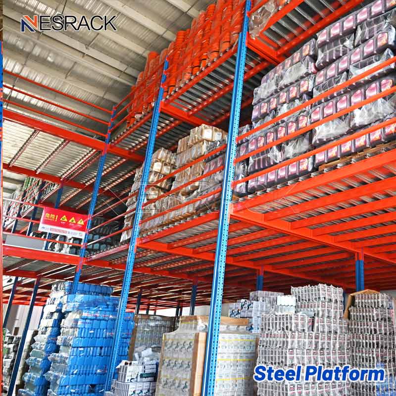 Entreplanta y plataforma de acero