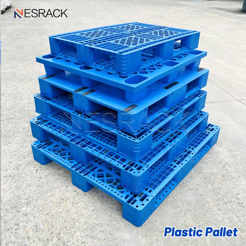 Пластиковый лоток