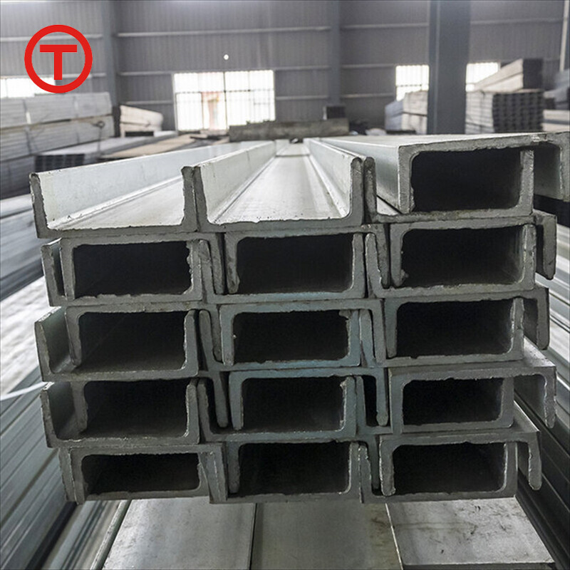 Стальной швеллер