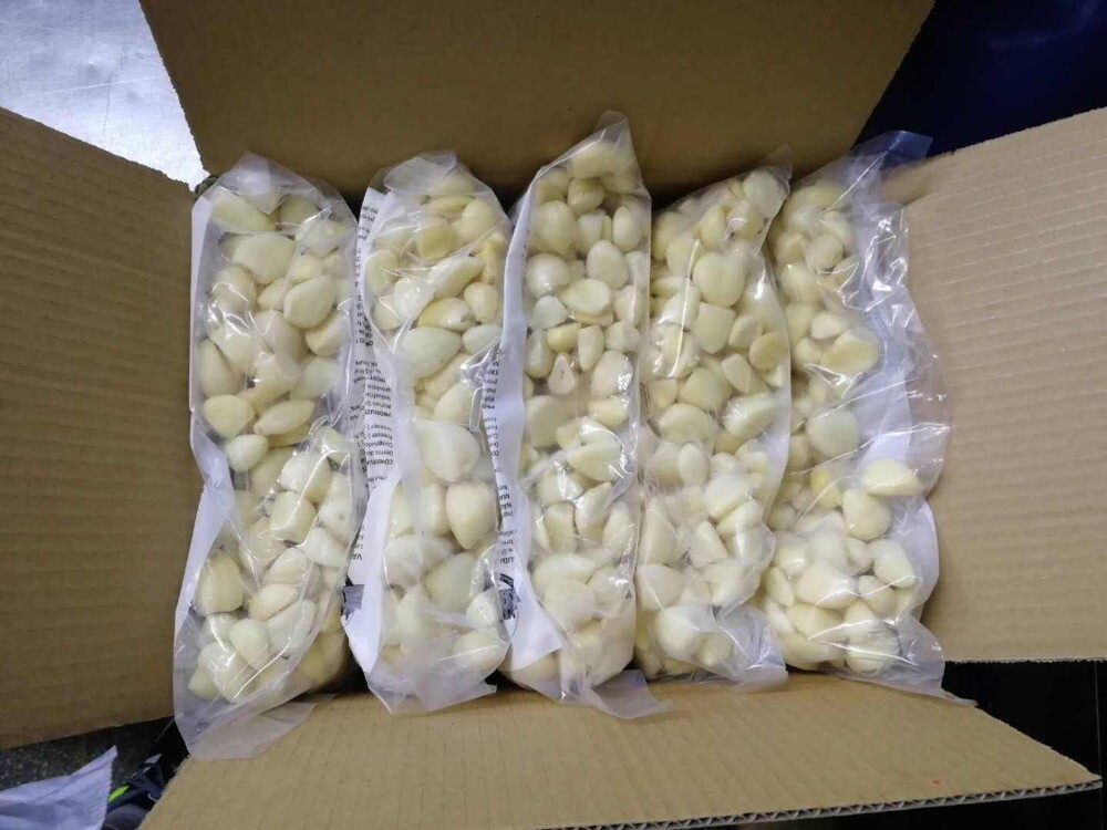 Peeled Garlic Cloves