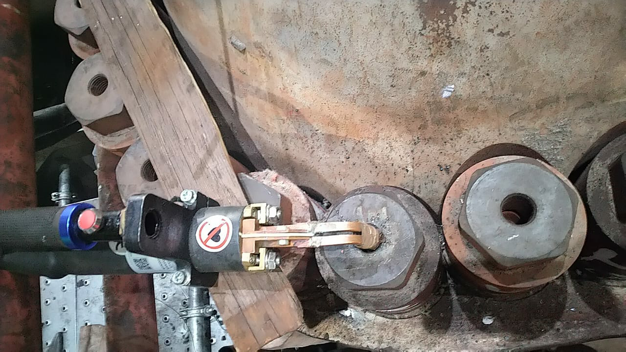 Liberte Parafusos Empenados com o Bolt Buster por Indução Térmica