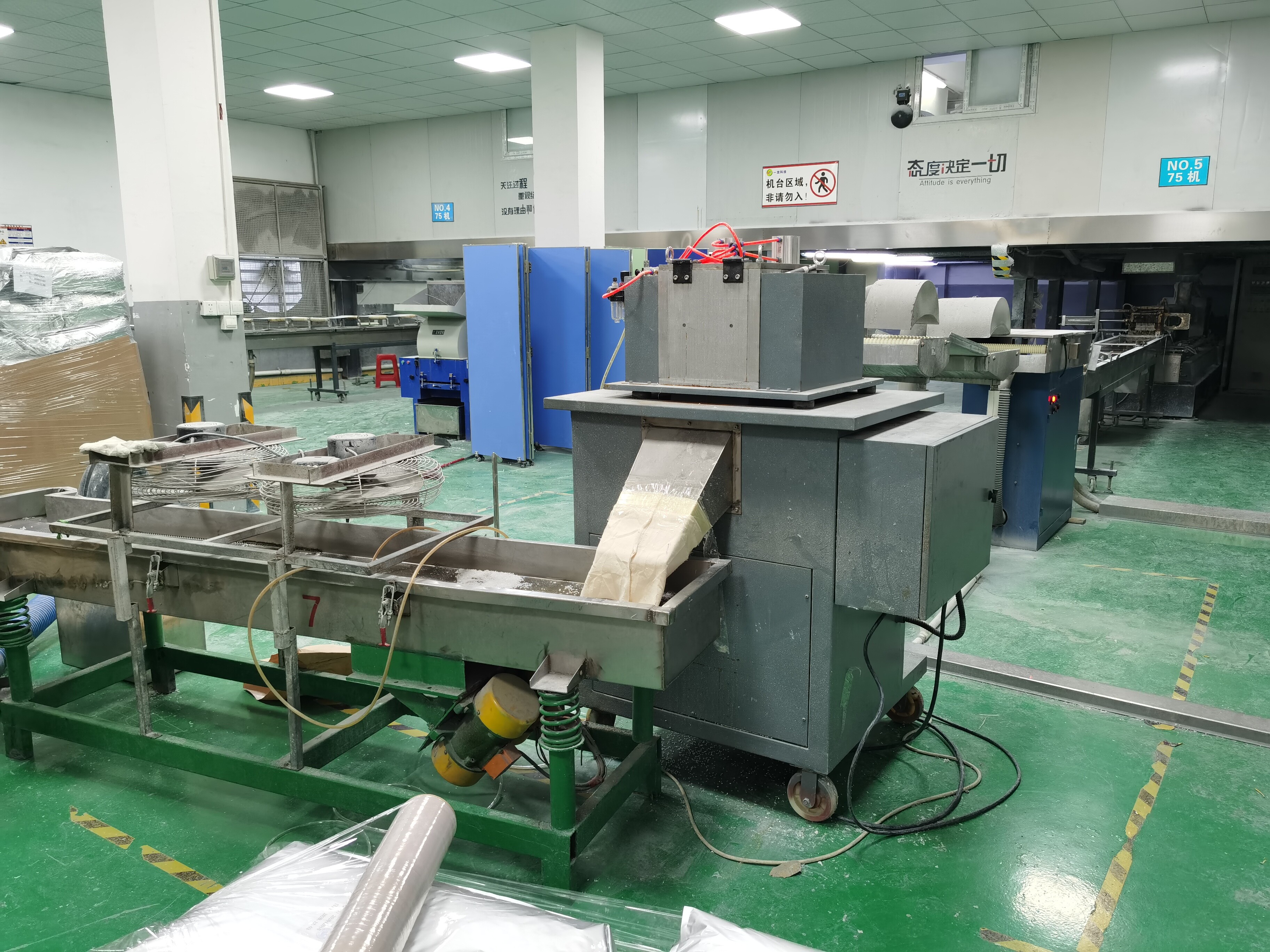 CR1300 Fonte de Alimentação por Indução em Aplicação de Máquinas de Plástico