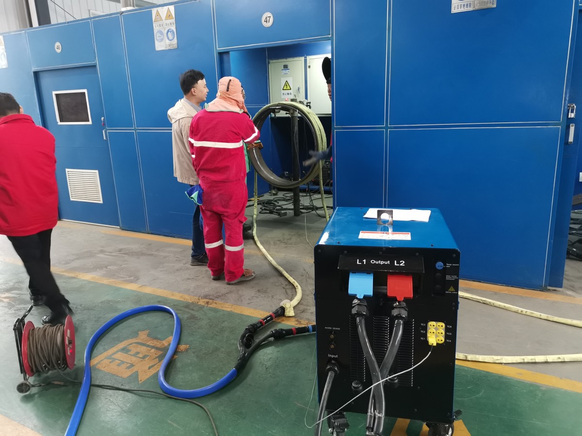 CR2000-40kw焊前预热.jpg CR2000-40kw焊前预热.jpg