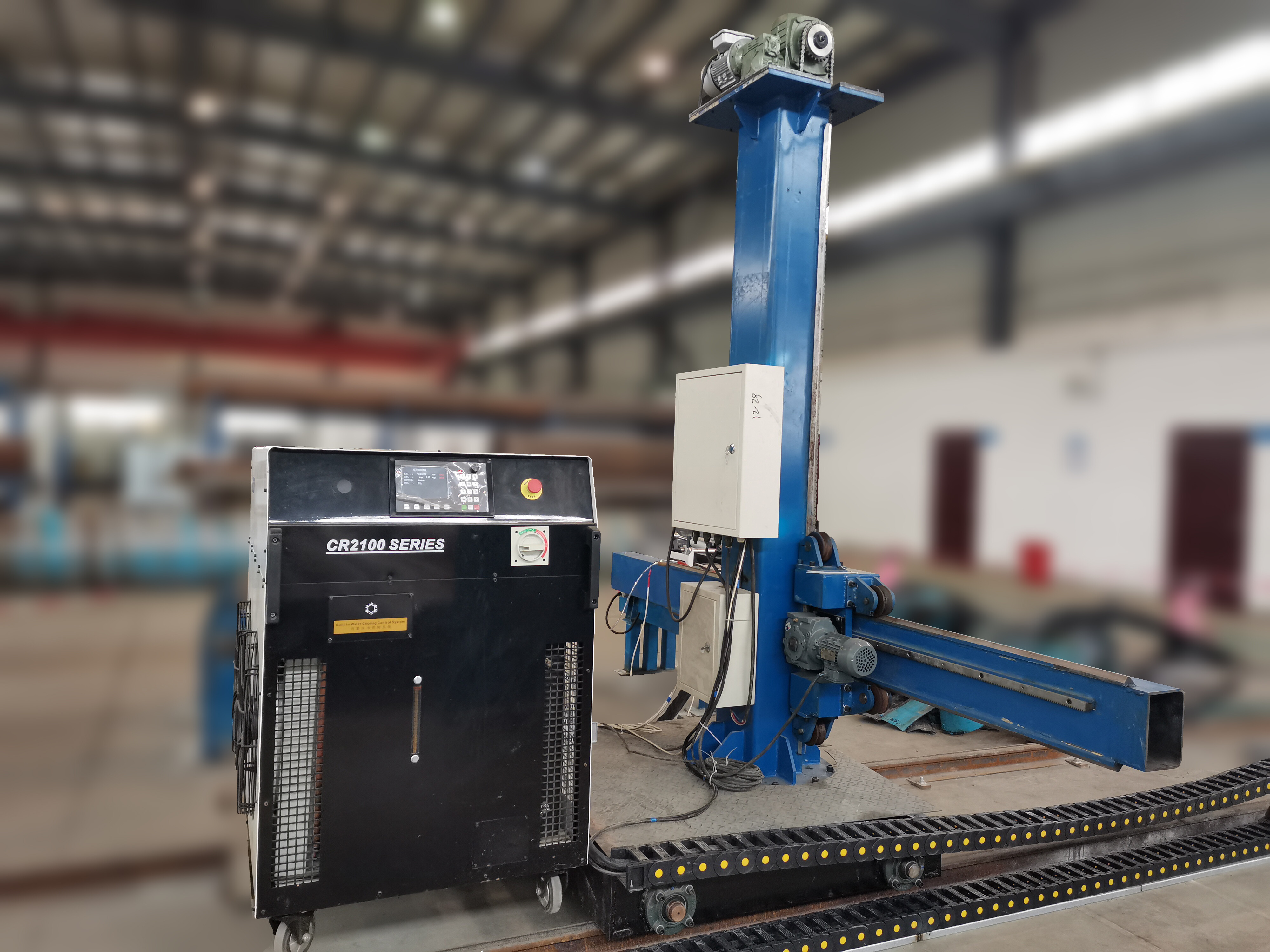 O Papel do Resfriamento a Água em Aquecedores por Indução de Alta Frequência