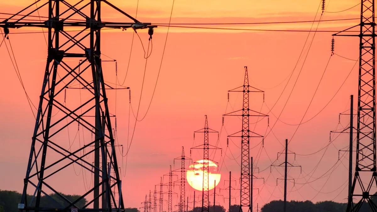 Principais Diferenças Explicadas Entre Inversor Off-Grid e Inversor Grid-Tied