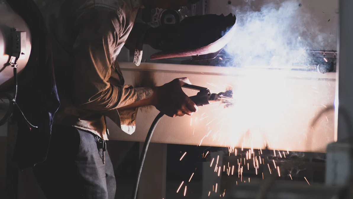 Máquinas de soldadura por inducción en comparación con las técnicas tradicionales de soldadura