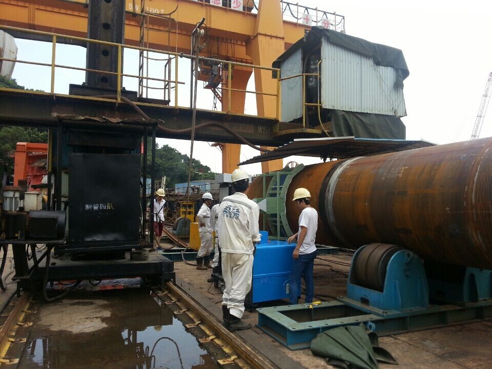 Inductores en forma de C para calentamiento por inducción de placas de acero laminado en caliente