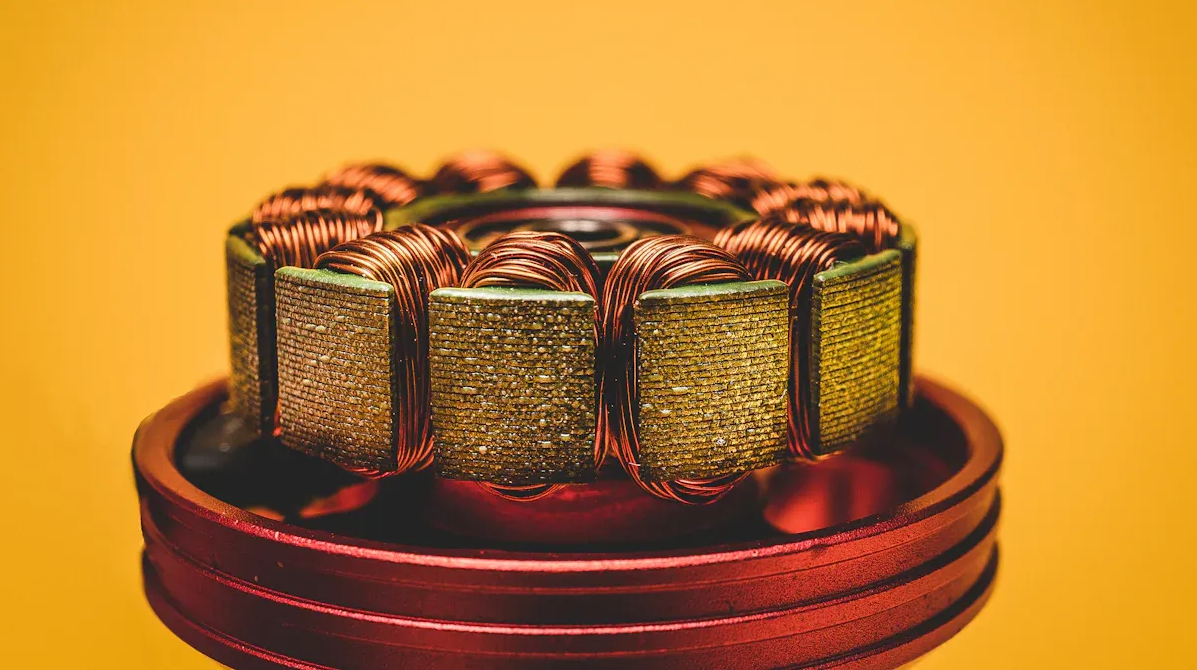 Protección contra sobrecalentamiento en bobinas de alimentación de inducción trifásica de 400V