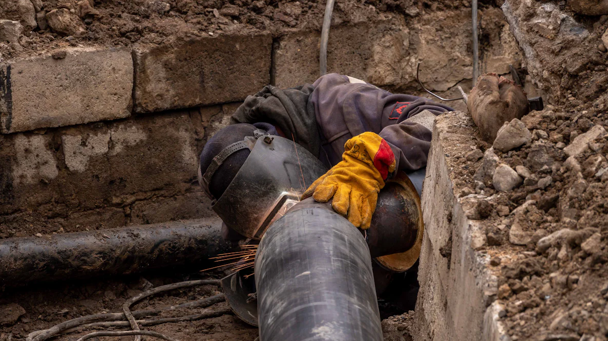 Как индукционный нагрев решает распространённые проблемы соединения трубопроводов