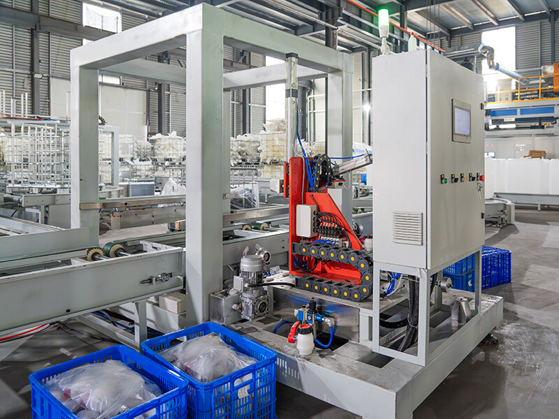 IBC吨桶自动焊阀机