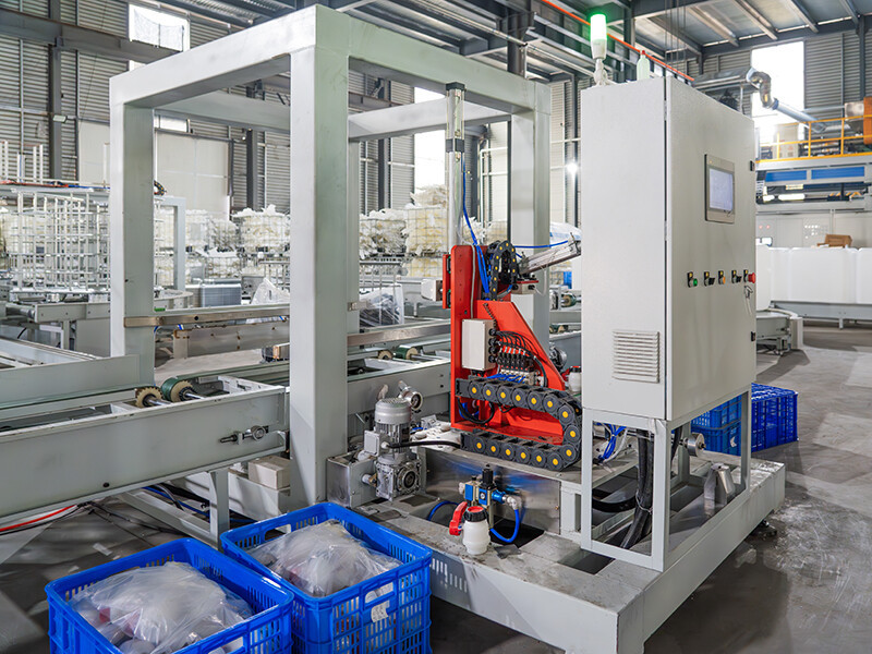 IBC吨桶自动焊阀机