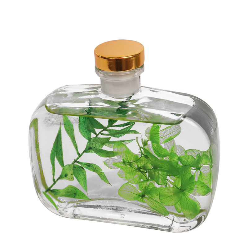 Ароматические свечи и их проблемы: как избежать туннельного эффекта и копоти