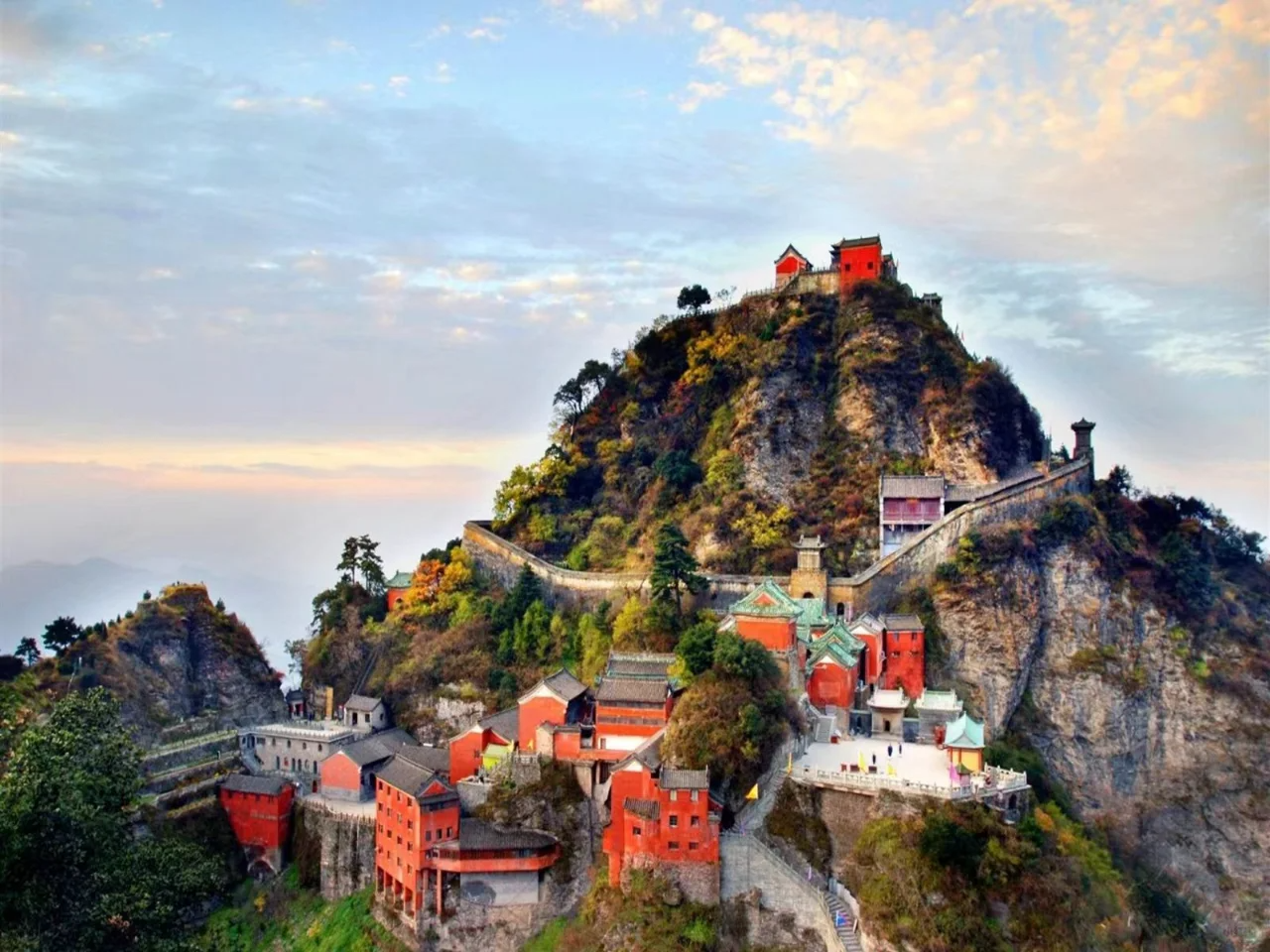 襄阳+丹江+武当山+神农架7日