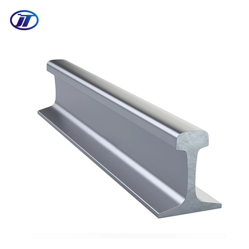 Стальной рельс