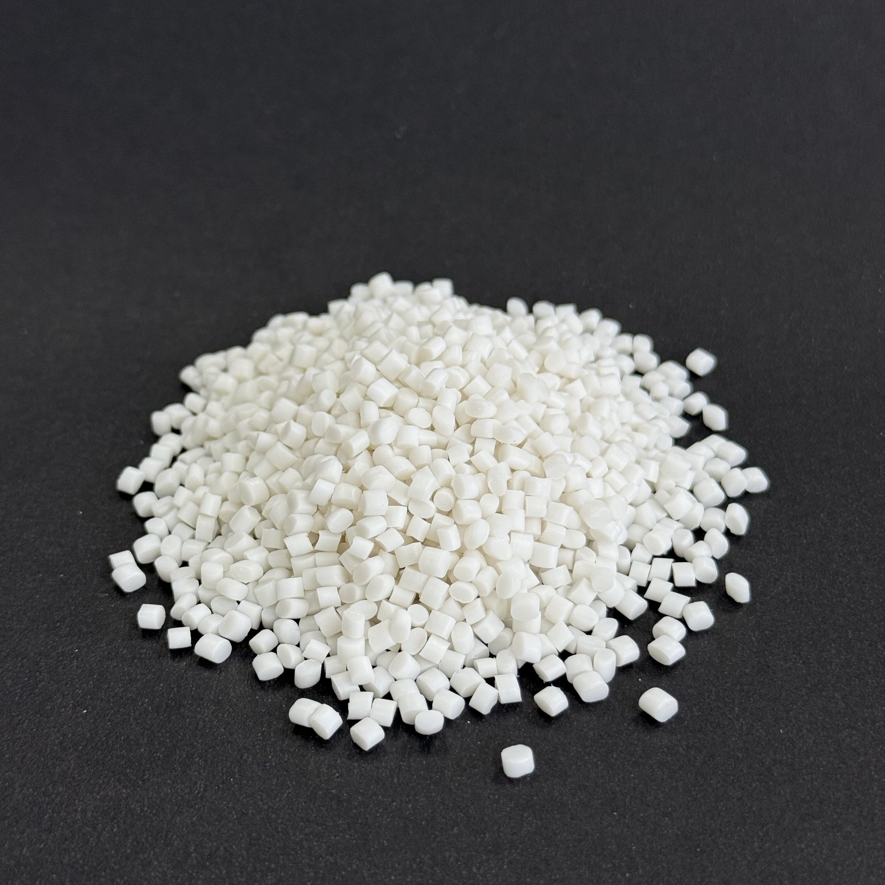 Частицы термопластичного эластомера TPES