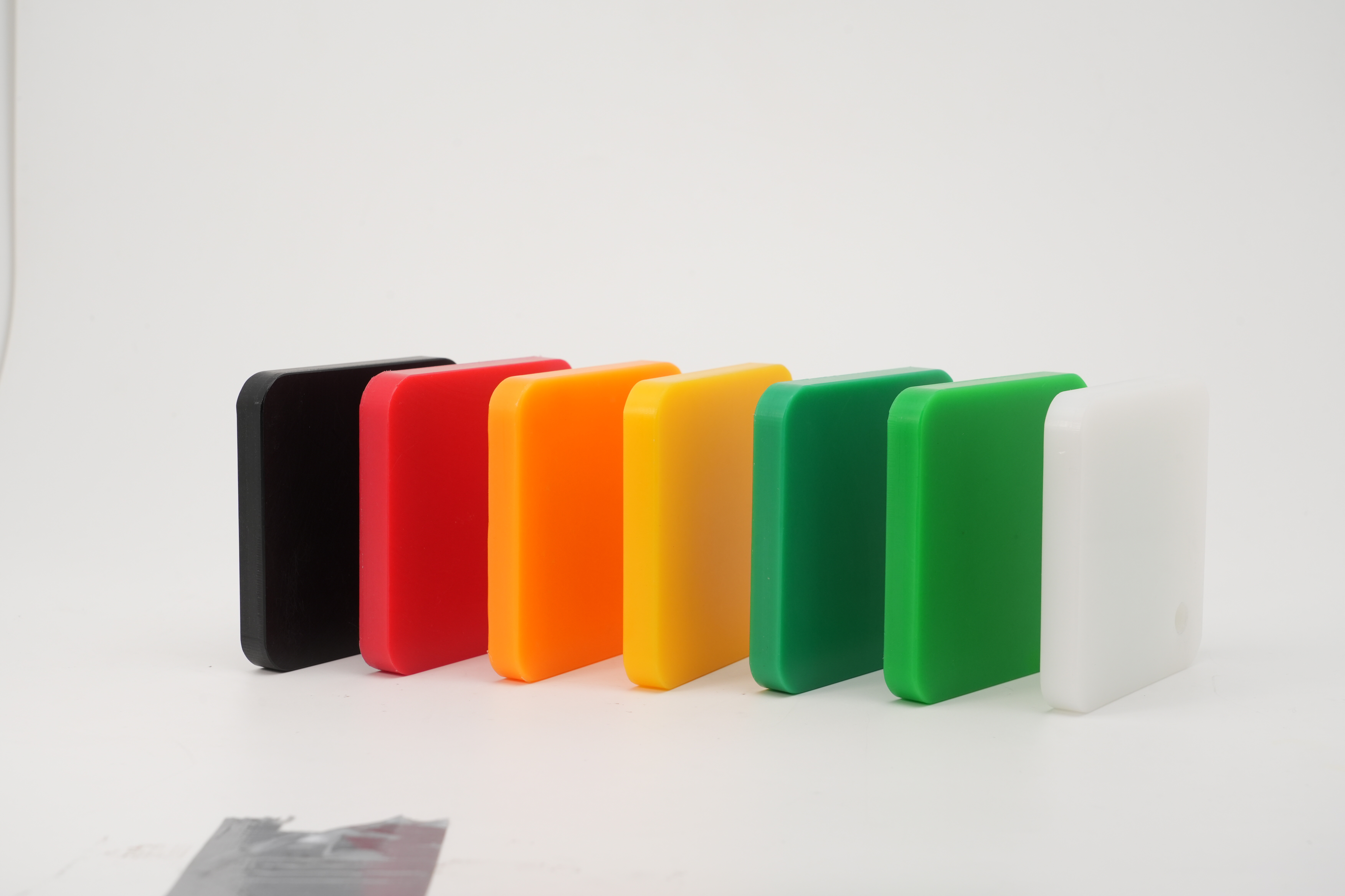 Основные области применения PVDF в различных отраслях промышленности