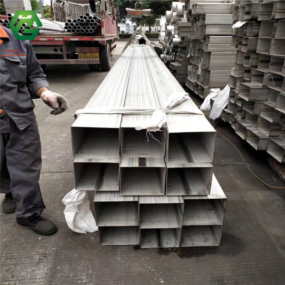 Большой запас нержавеющих труб