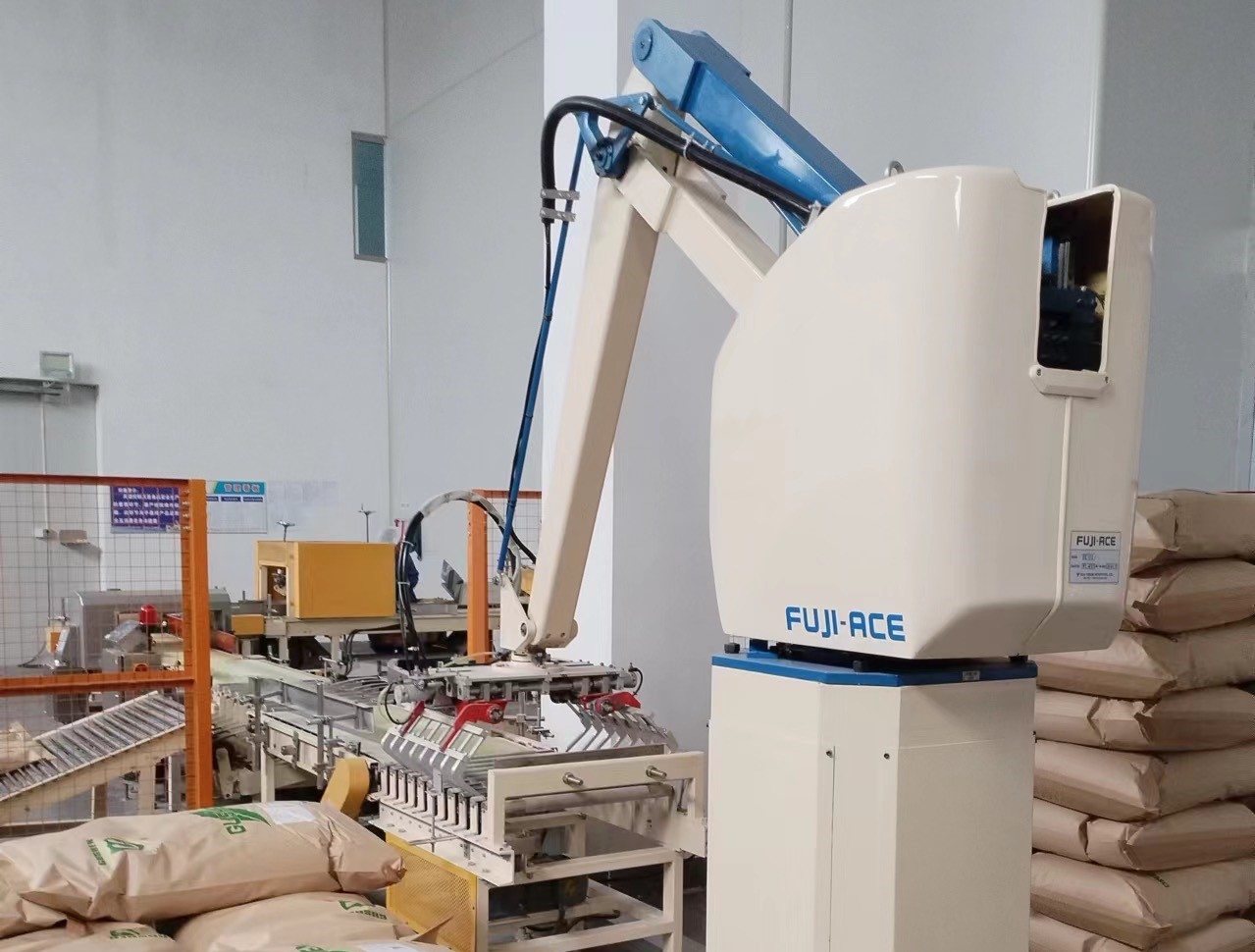 1748933285788417103841153024