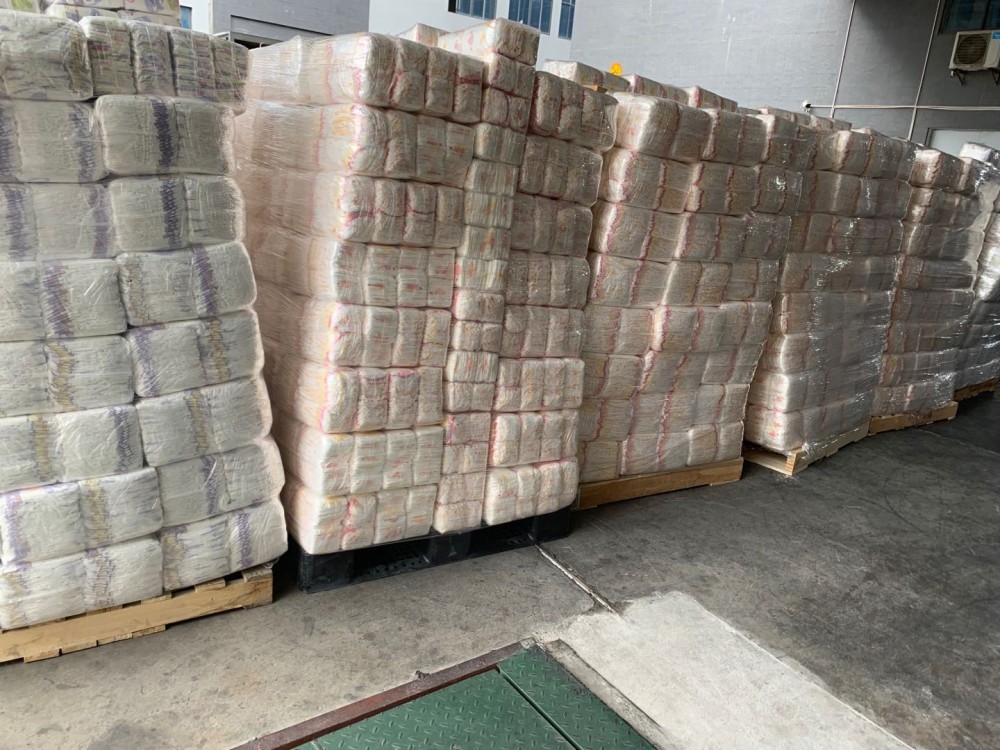 Leak - proof B - grade baby diapers