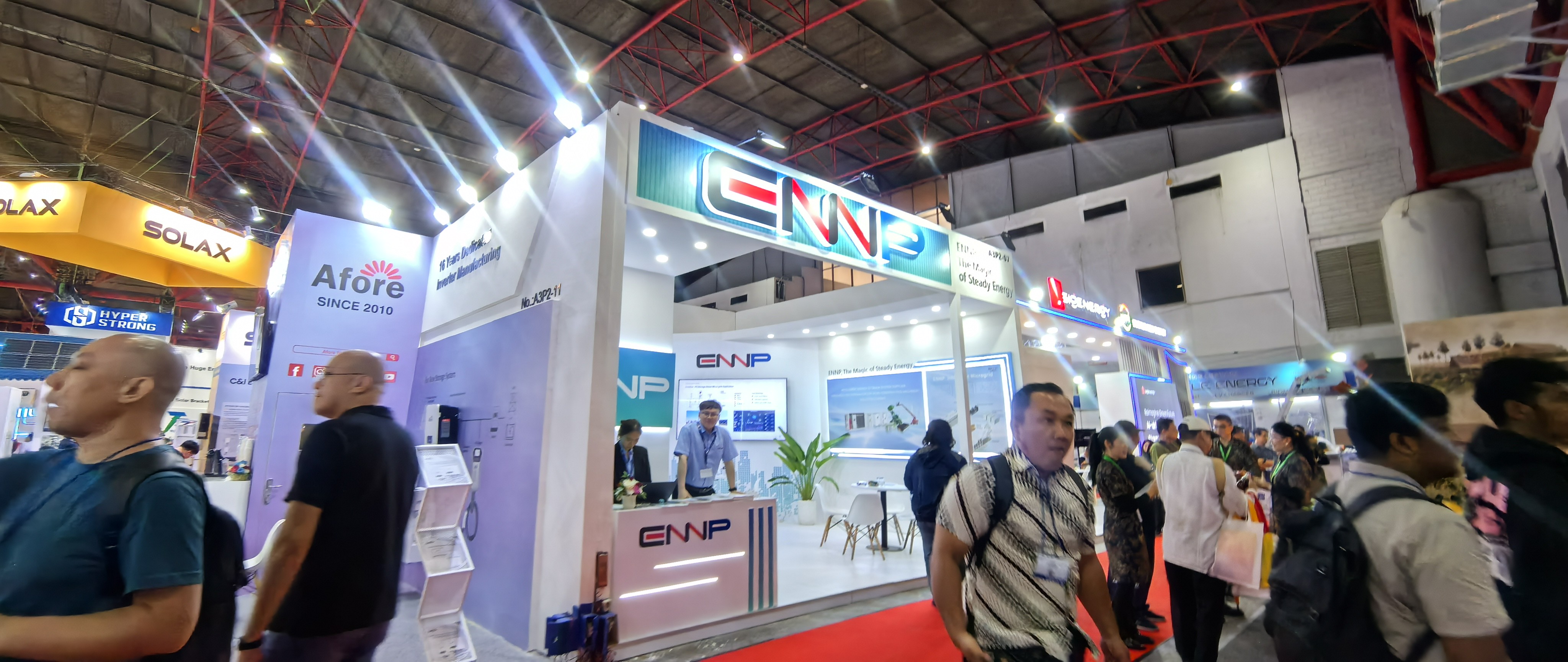 Impulsionando o Crescimento Global | A Enen New Power brilha na Exposição Internacional de Energia Solar & Armazenamento de Energia da Indonésia 2026
