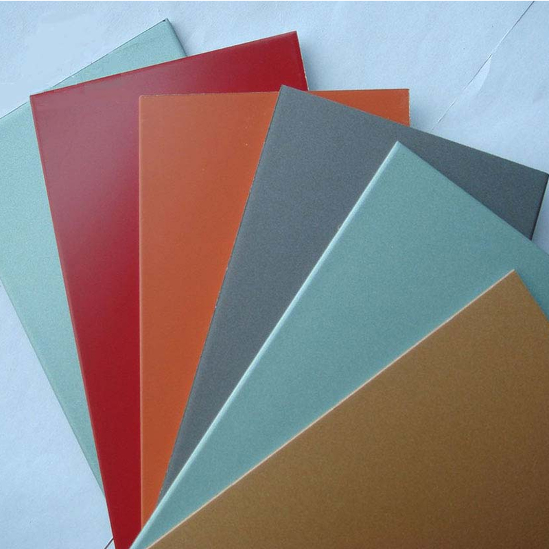 Cómo se comporta el aluminio con recubrimiento de color en entornos costeros