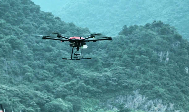 Amazon Unveils New Prime Air Drone, Enhancing Delivery Efficiency and Safety