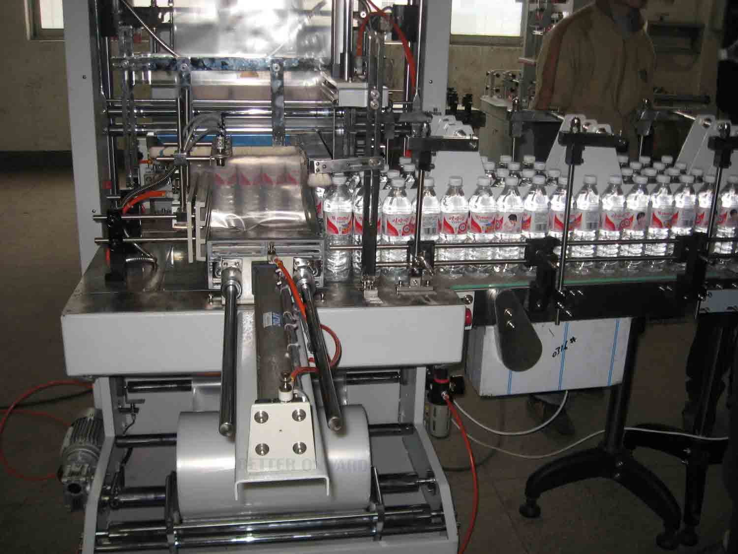 QSJ-5040A & BSE-5040A Automatic Water Bottle Sleeve Wrapper Plastic Film Sealer and Cutter and Shrink Tunnel Packaging Machine