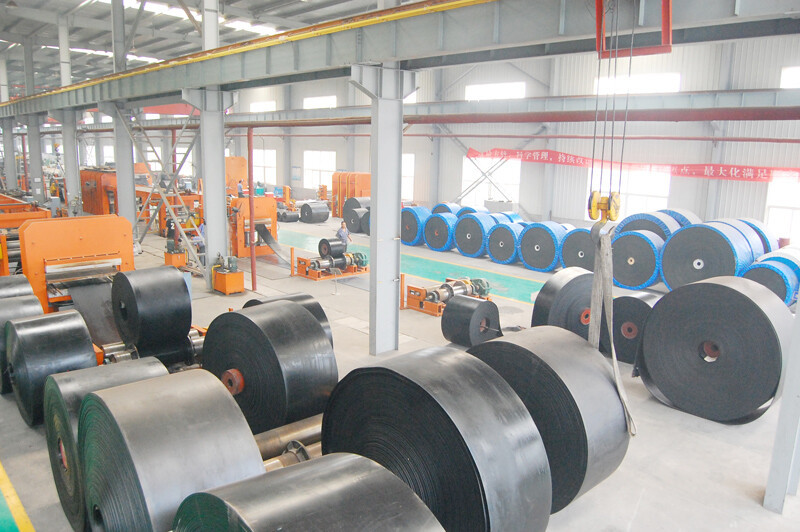 Where is polyester color yarn used