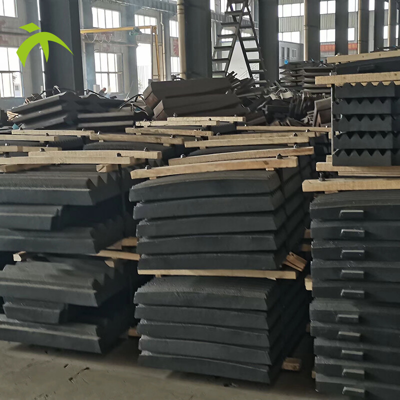 Нажимная плита щековой дробилки