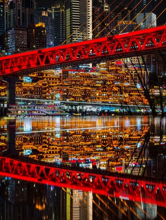 1779851968918099459237969920.webp 洪崖洞