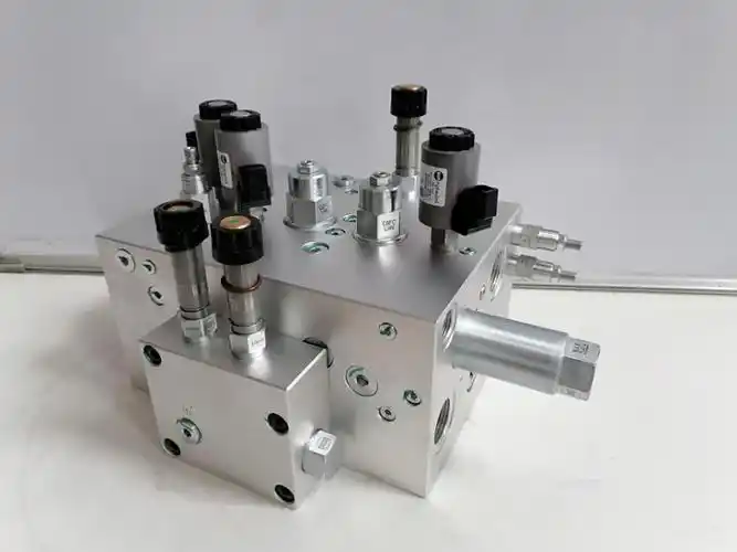 Гидравлический коллектор клапанов